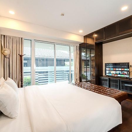 Serenity Saigon Sky Villas - Free One Way Airport Shuttle Хошимин Экстерьер фото
