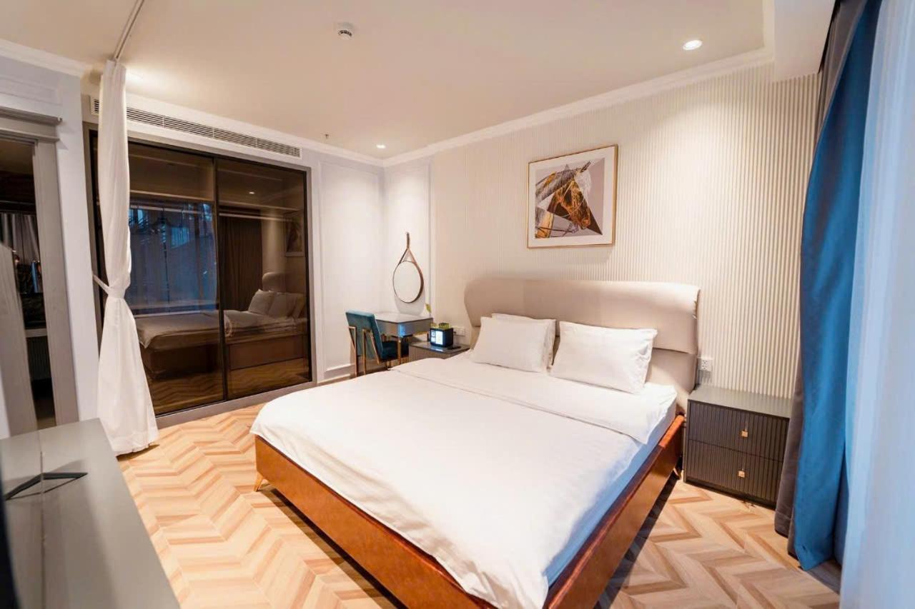 Serenity Saigon Sky Villas - Free One Way Airport Shuttle Хошимин Экстерьер фото