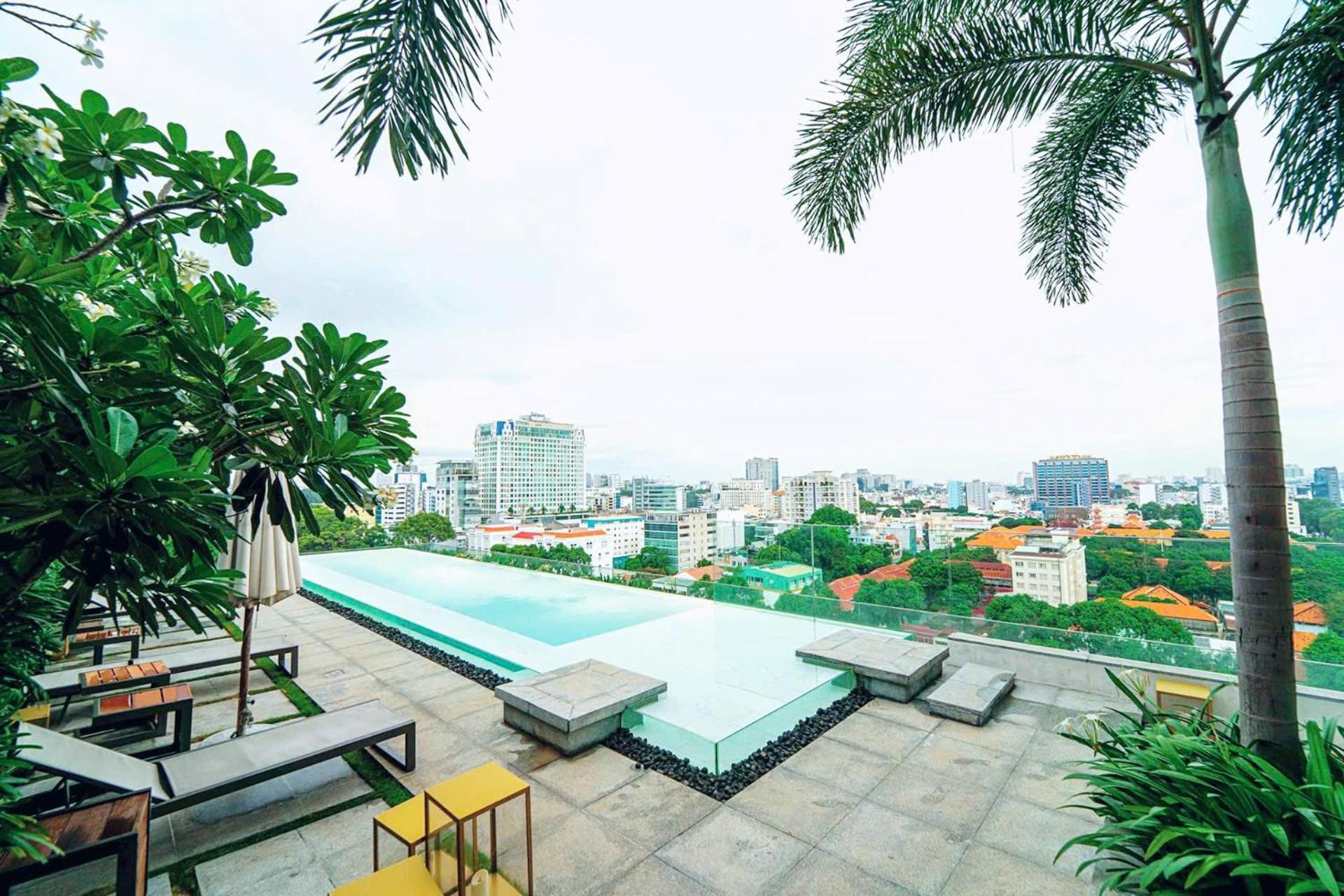 Serenity Saigon Sky Villas - Free One Way Airport Shuttle Хошимин Экстерьер фото