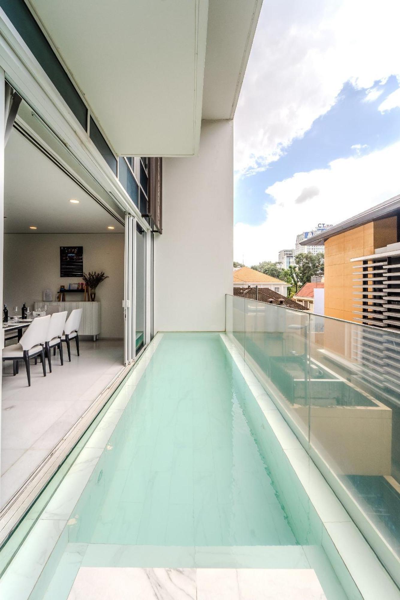 Serenity Saigon Sky Villas - Free One Way Airport Shuttle Хошимин Экстерьер фото