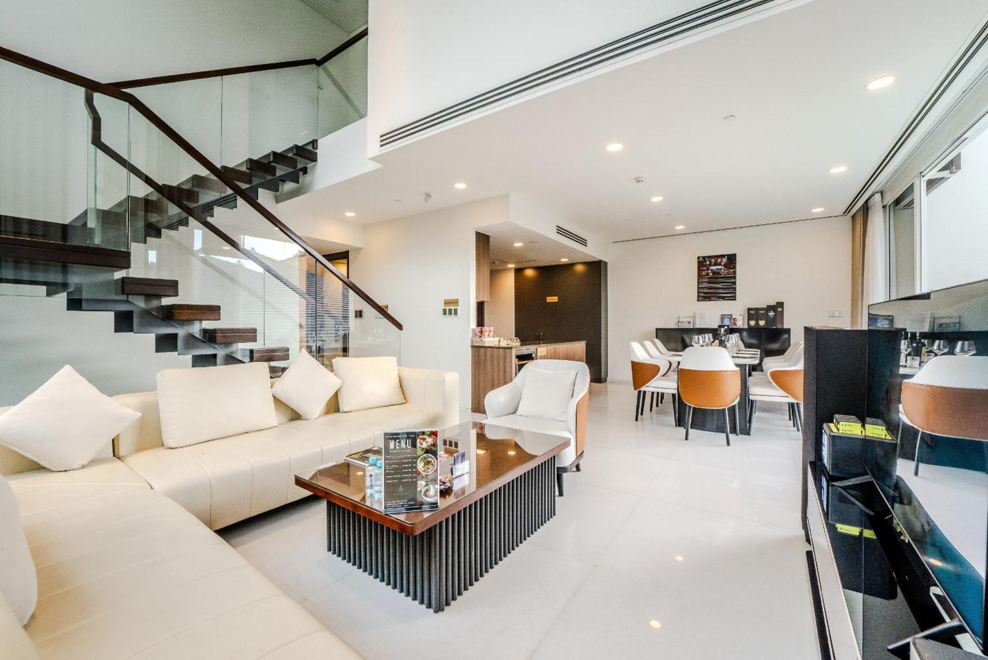 Serenity Saigon Sky Villas - Free One Way Airport Shuttle Хошимин Экстерьер фото